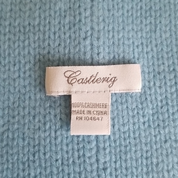 Castlering 100% Cashmere Scarf - Picture 4 of 4